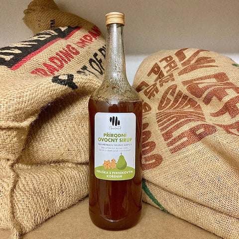 Přírodní ovocný sirup - hruška s perníkovým kořením